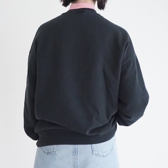 Vintage Black Embroidered Pink Cat Kittens Floral Sweatshirt Cottagecore  M - Picture 2 of 9